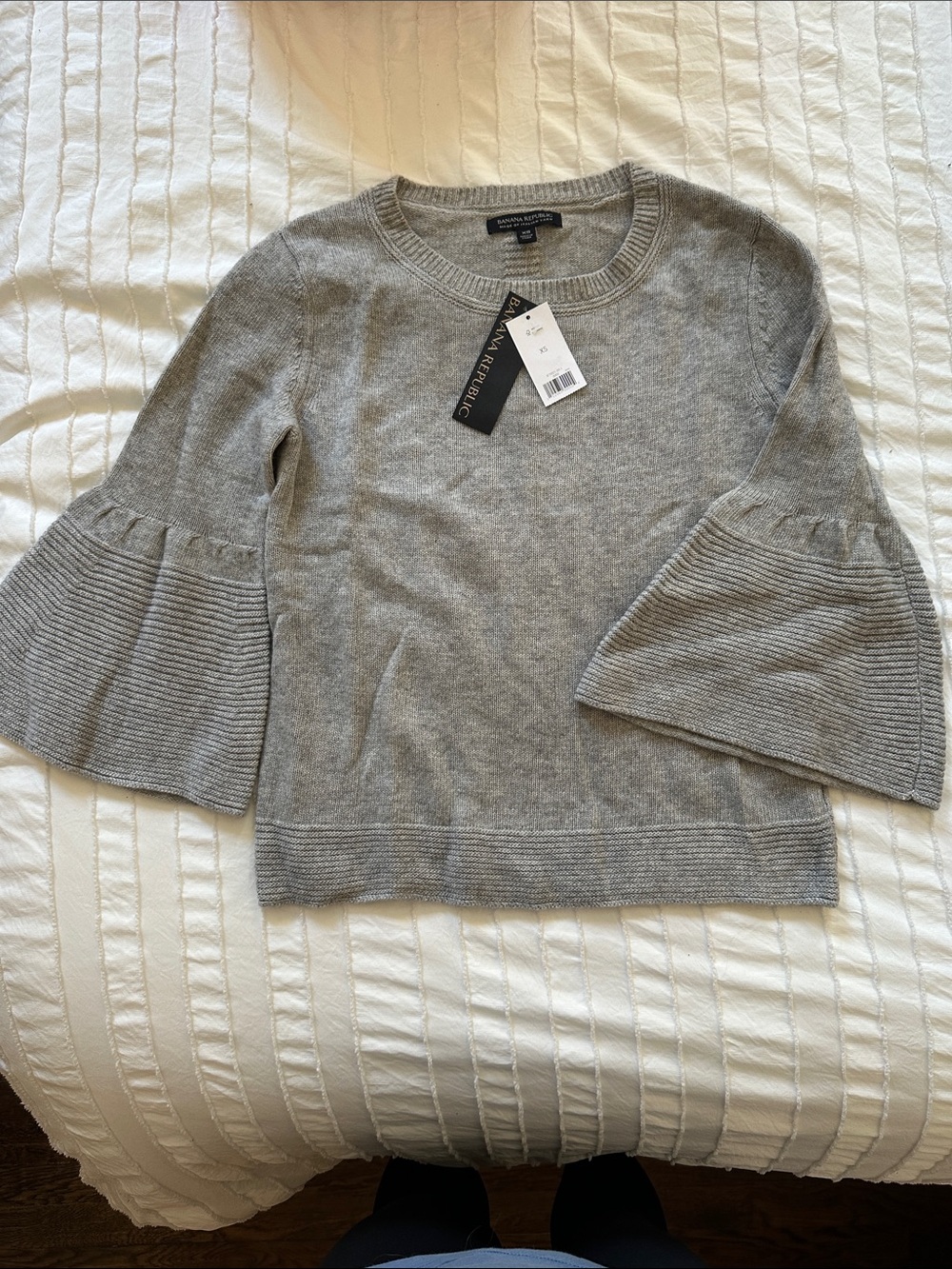 *NWT* Banana Republic Grey Bell Sleeve Sweater Cashmere Merino wool blend - XS